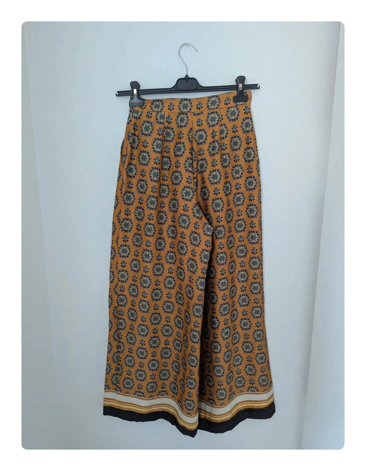 Pantalón fluido amplio River Island estampado de pañuelo / cachemir - T. 34 – photo 2